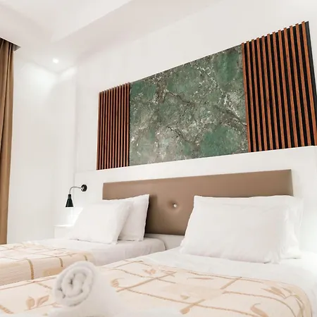 Helia & Penthouses At Santa Bay 4*