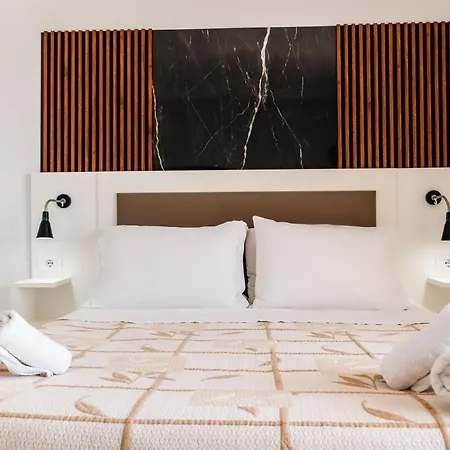 Ξενοδοχείο Helia & Penthouses At Santa Bay 4*
