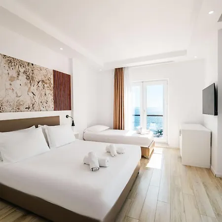 Helia & Penthouses At Santa Bay 4* Σαράντα