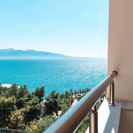 Hotel Helia & Penthouses At Santa Bay Saranda