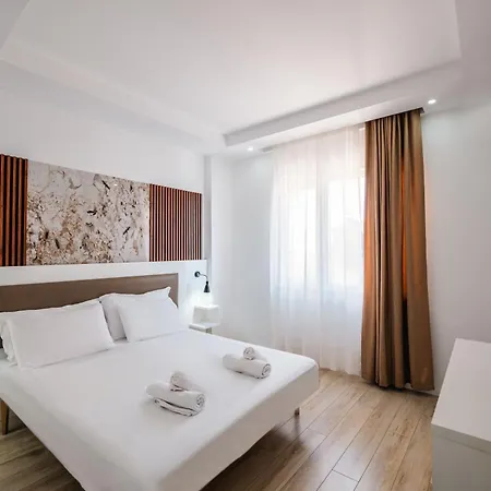 Helia & Penthouses At Santa Bay 4*