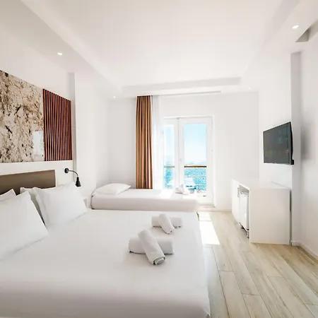 Ξενοδοχείο Helia & Penthouses At Santa Bay Σαράντα